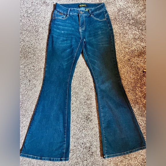 Stag Flare Denim Jeans in excellent condition. - Picture 2 of 5